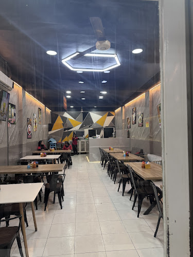 Opinii despre Mie garing sulawesi în Kota Kendari - Gastronomi dan perhotelan