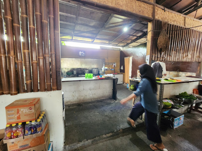 V5RG+RCQ, Jl. Ayip Usman, Kaligandu, Kec. Serang, Kota Serang, Banten 42116