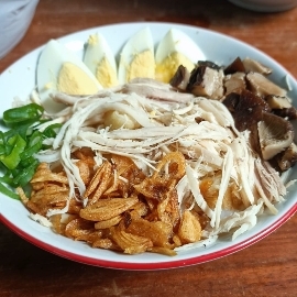 Opinii despre Bubur Ayam Serbu Rame în Kota Bandung - Gastronomi dan perhotelan