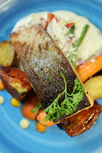 Noble Dine & Bar Manado