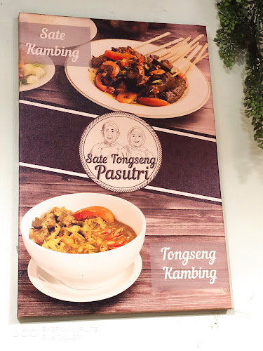 Opinii despre Sate Tongseng Pasutri în Kota Tangerang Selatan - Gastronomi dan perhotelan