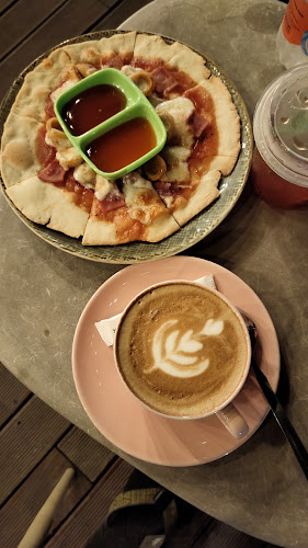 Cuss otwe ngopi - Gastronomi dan perhotelan