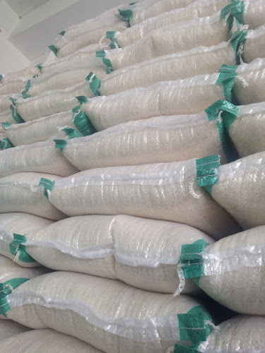 Opinii despre TOKO BERAS SULTHAN & KHANSA în Kota Sungai Penuh - Gastronomi dan perhotelan