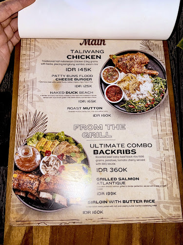 Deep Sea Beachclub - Gastronomi dan perhotelan