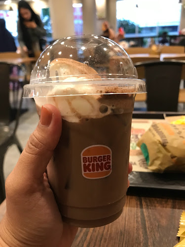 Jl. Hasanuddin No.12, RT.001/RW.03, Baru, Kec. Ujung Pandang, Kota Makassar, Sulawesi Selatan 90111