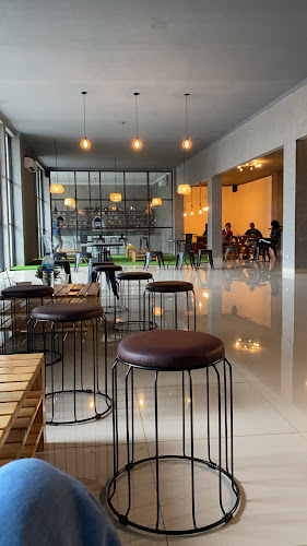 Comentarii opinii despre Hay ! Cafe Kopi Depok