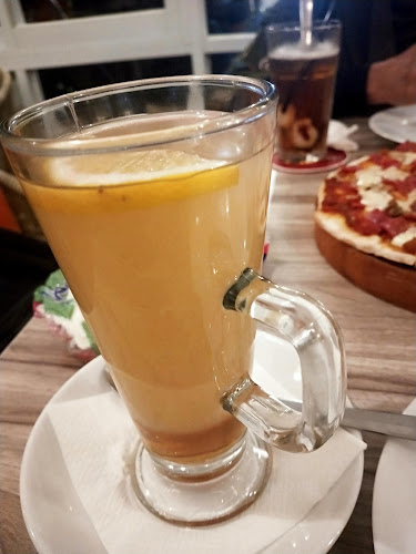 Opinii despre Emerald Tree Resto & Coffee Bar în Kota Tangerang Selatan - Gastronomi dan perhotelan