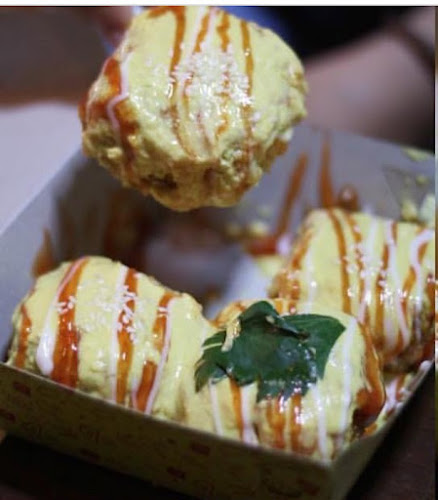 4JC9+Q52, Dago, Kecamatan Coblong, Kota Bandung, Jawa Barat 40135