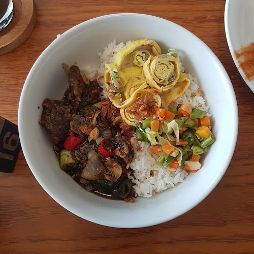 Jl. Jend. Sudirman No.99X, Rembiga, Kec. Selaparang, Kota Mataram, Nusa Tenggara Bar. 83124