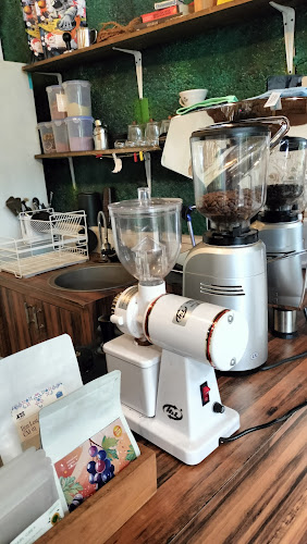 Comentarii opinii despre Meatree Coffee