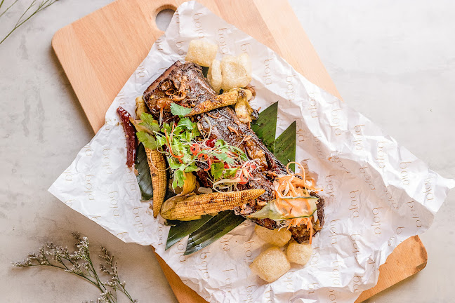 Sumatra, Jl. Sumatera No.21, Braga, Kec. Sumur Bandung, Kota Bandung, Jawa Barat 40111