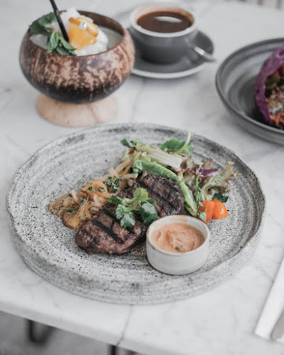 Opinii despre OURA - Cafe & Restaurant în Kota Malang - Gastronomi dan perhotelan