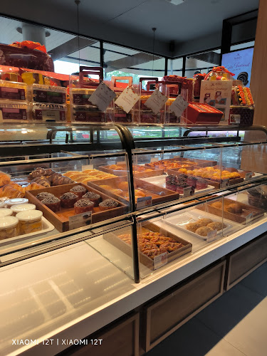 Opinii despre MAKO BAKERY & CAKE Paradise Walk Serpong în Kota Tangerang Selatan - Gastronomi dan perhotelan