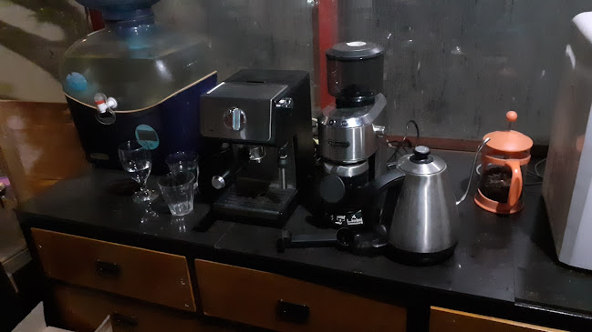 Warung Kopi Taman Gantung - Gastronomi dan perhotelan