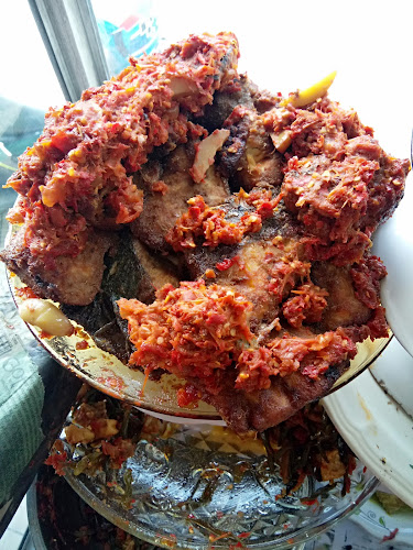 Opinii despre Ampera Mande Kanduang în Kota Padang - Gastronomi dan perhotelan