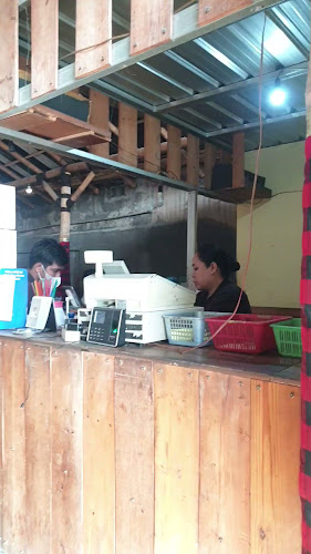 Opinii despre Warung Bu Komang în Kabupaten Bantul - Gastronomi dan perhotelan