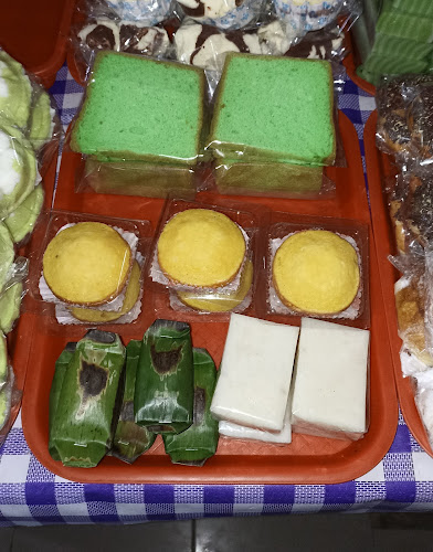 Suci Kue Kios Pasar Pon