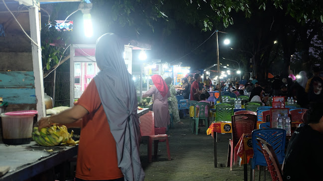 Opinii despre Pusat Kuliner Pantai Losari în Kota Makassar - Gastronomi dan perhotelan