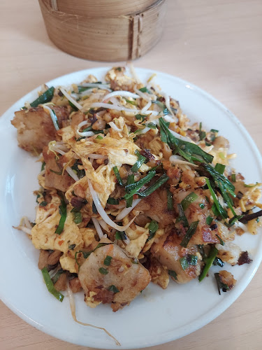 Opinii despre Golden Palace Hotel Kini Restaurant în Kota Pontianak - Gastronomi dan perhotelan