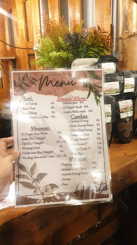 Opinii despre Garita Garden Cafe în Kota Malang - Gastronomi dan perhotelan