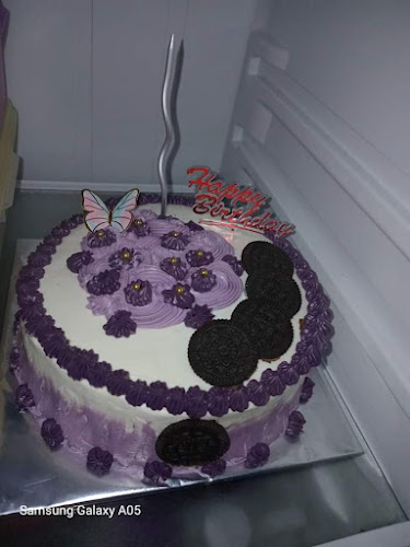 Adrey Cake (Menjual Kue Ulang tahun,Nasi Tumpeng, dll) {Pesan baru dibuat}