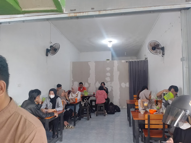 Opinii despre Bubur Ayam Mas Mul - Sukarame în Kota Bandar Lampung - Gastronomi dan perhotelan