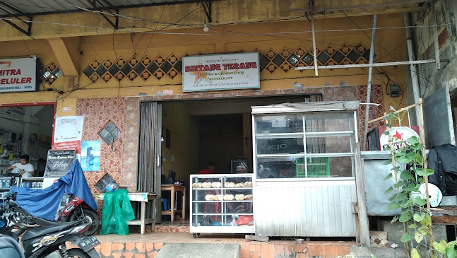 Opinii despre RM Bintang Terang în Kota Gunungsitoli - Gastronomi dan perhotelan