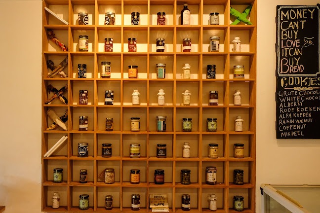 Jl. Prawirotaman No.32, Brontokusuman, Kec. Mergangsan, Kota Yogyakarta, Daerah Istimewa Yogyakarta 55153