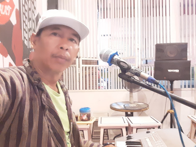 Warung Curhat - Gastronomi dan perhotelan