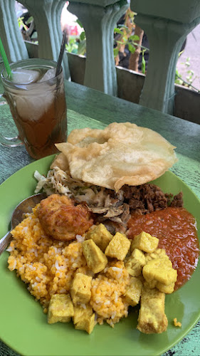 Opinii despre Warung Nasi Jagung Bu Nunik în Kota Probolinggo - Gastronomi dan perhotelan