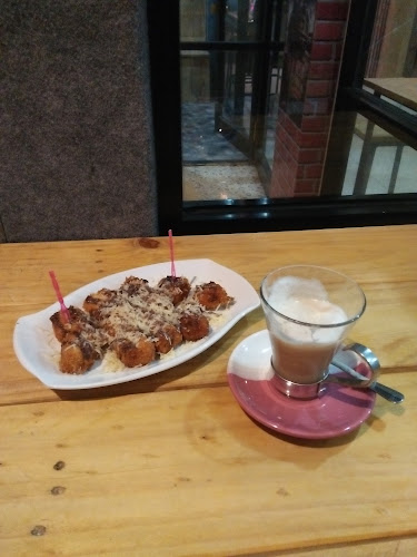 Warna Cafe - Gastronomi dan perhotelan