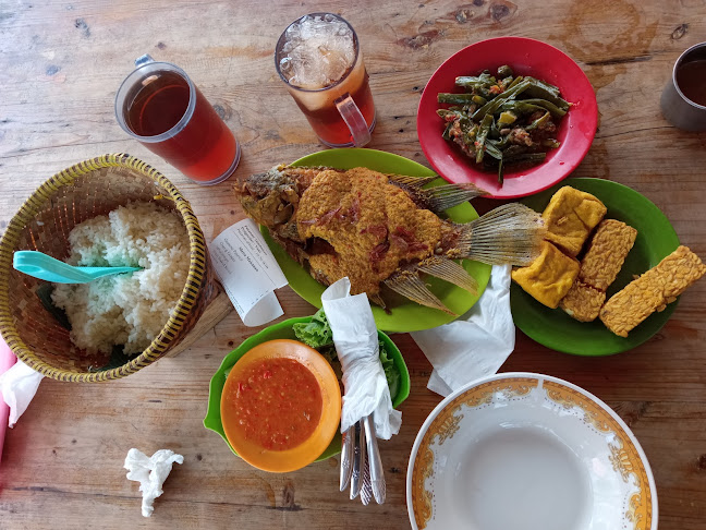 Rumah Makan Khas Betawi Babeh Sadeli