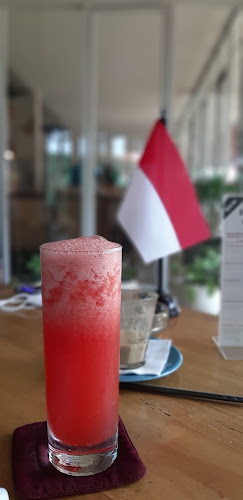 Comentarii opinii despre Emerald Tree Resto & Coffee Bar