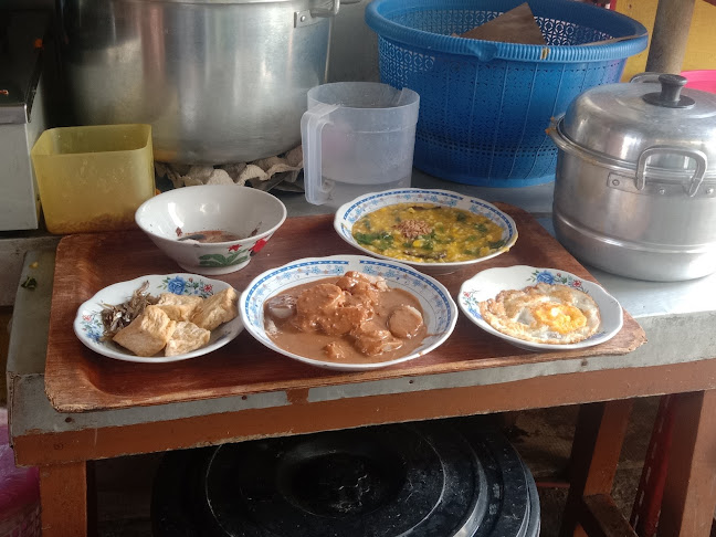 Opinii despre Es Kacang & Es Pisang Ijo CI EDA în Kota Ternate - Gastronomi dan perhotelan