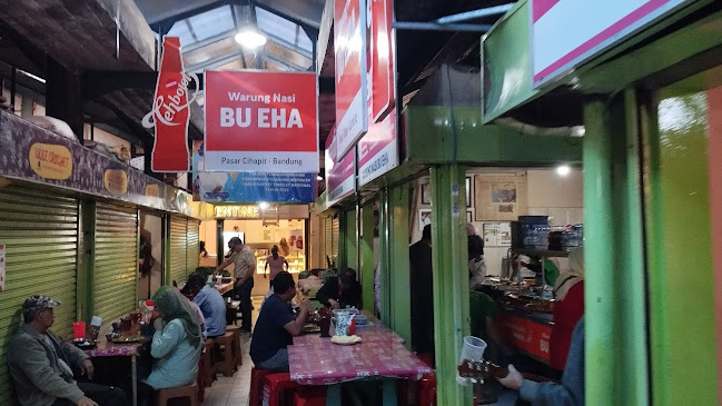 Ps. Cihapit, Jl. Cihapit No.8A, Cihapit, Kec. Bandung Wetan, Kota Bandung, Jawa Barat 40114