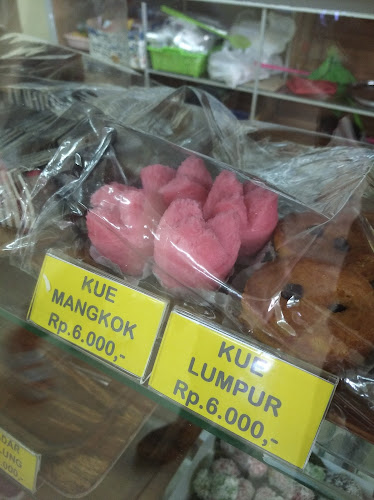 Toko Roti Borneo - Gastronomi dan perhotelan