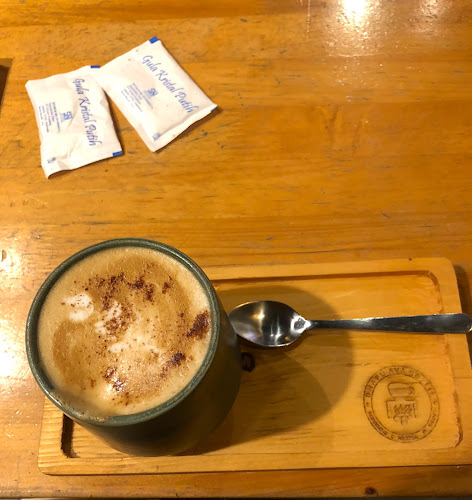 Opinii despre Dhapu Ava Koffie Sudirman în Kota Pekanbaru - Gastronomi dan perhotelan