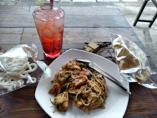 Opinii despre Warung Bu Khandra în Kota Denpasar - Gastronomi dan perhotelan