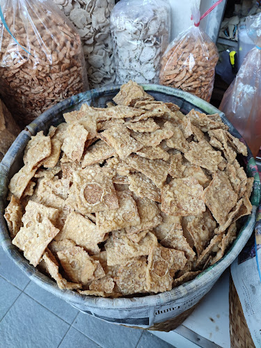 Pasar kosambi lantai semi basement blok KC 26-27, Kota Bandung, Jawa Barat 40112