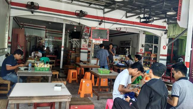 Opinii despre Triple A în Kota Palangka Raya - Gastronomi dan perhotelan