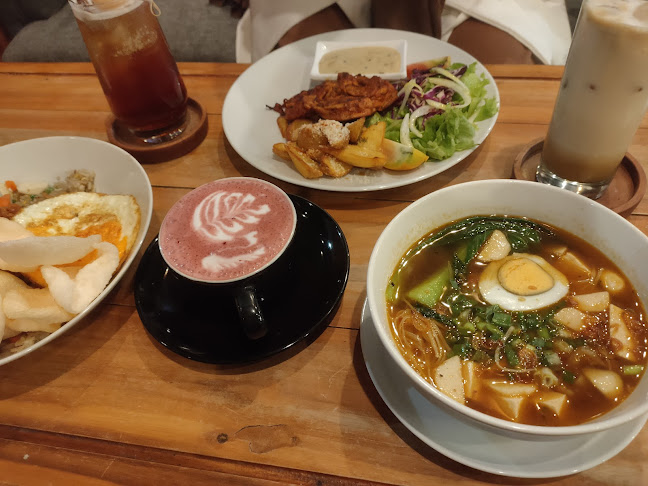 Opinii despre WANT MORE COFFEE & EATERY în Kota Blitar - Gastronomi dan perhotelan