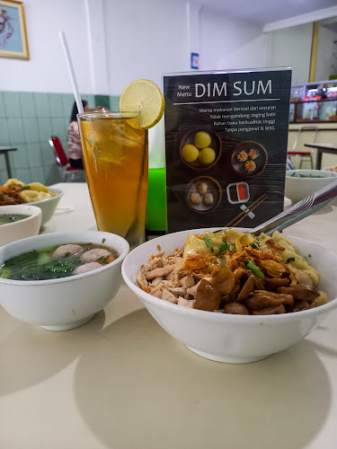 Gaya Tunggal - Gastronomi dan perhotelan