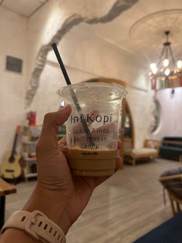 Opinii despre Me.Dia Coffee and Space în Kota Tangerang - Gastronomi dan perhotelan