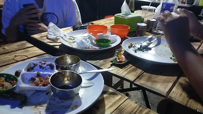 Comentarii opinii despre Emang Babi Street Food