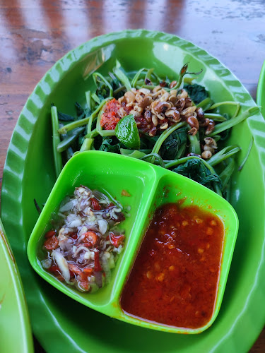 Comentarii opinii despre Warung Karang Seafood