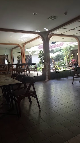 Jl. Surapati No.37, Lebakgede, Kecamatan Coblong, Kota Bandung, Jawa Barat 40132