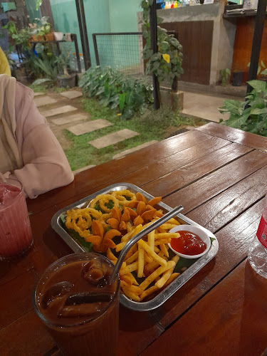 Jl. Gemah Jaya I No.65, Kedungmundu, Kec. Tembalang, Kota Semarang, Jawa Tengah 50272