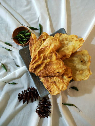 Gorengan Pak De Kumis - Gastronomi dan perhotelan
