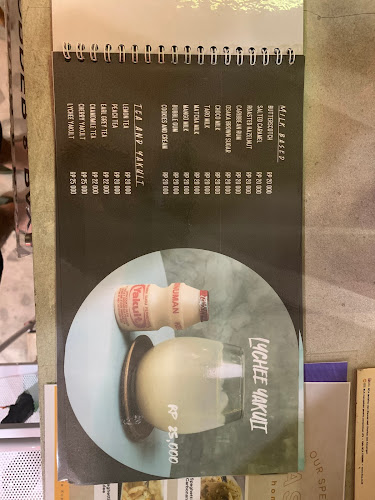 Opinii despre Akara Coffee & Space în Kota Depok - Gastronomi dan perhotelan