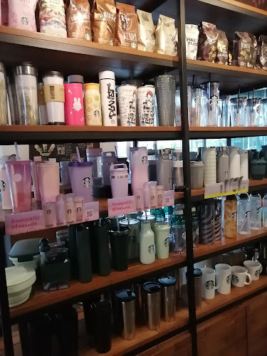 Starbucks Cambridge City Square - Kota Medan